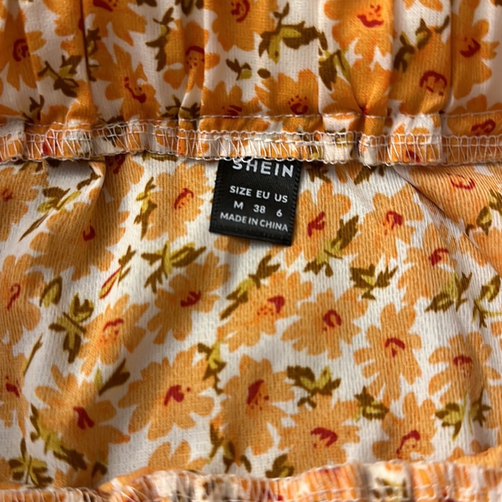 SHEIN Floral Mid Skirt - Picture 2 of 3